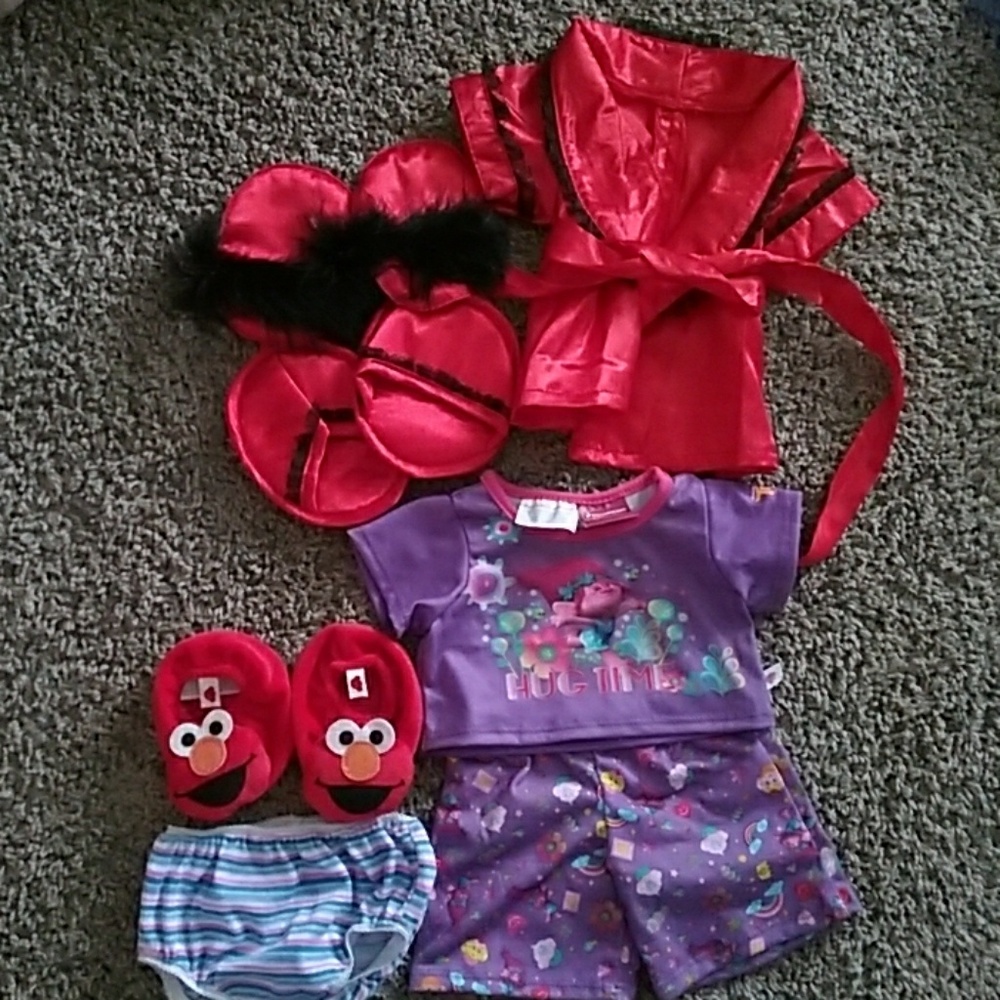 Build a bear pajamas , Elmo, Trolls